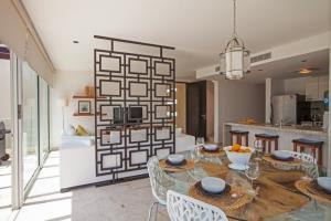 Elements 216 2 Bedroom By Redawning Playa del Carmen